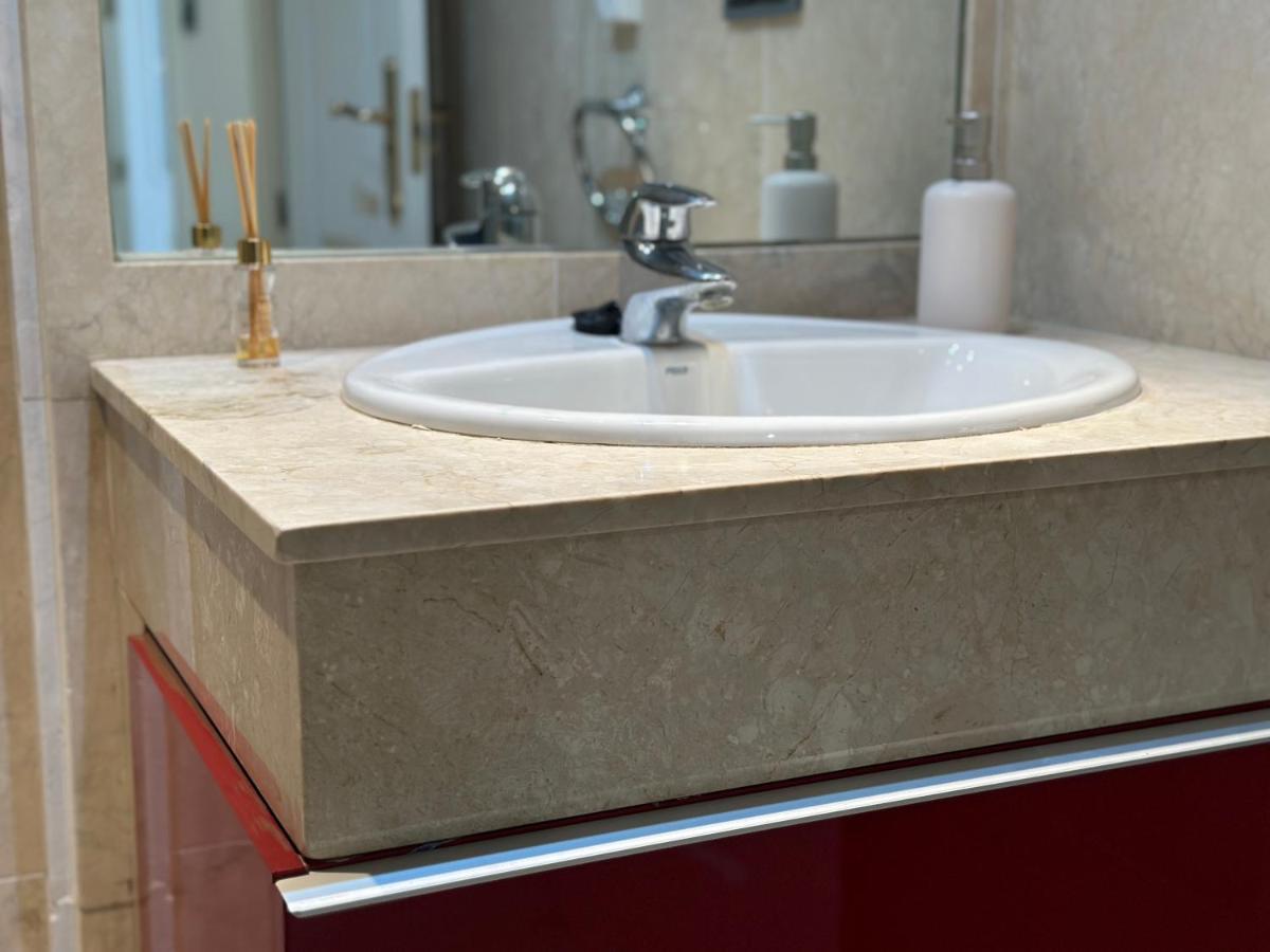 Moderno Apartamento Con Preciosas Vistas Al Mar En Urbanizacion Con Piscina - Rio Real 11 2G マルベーリャ エクステリア 写真