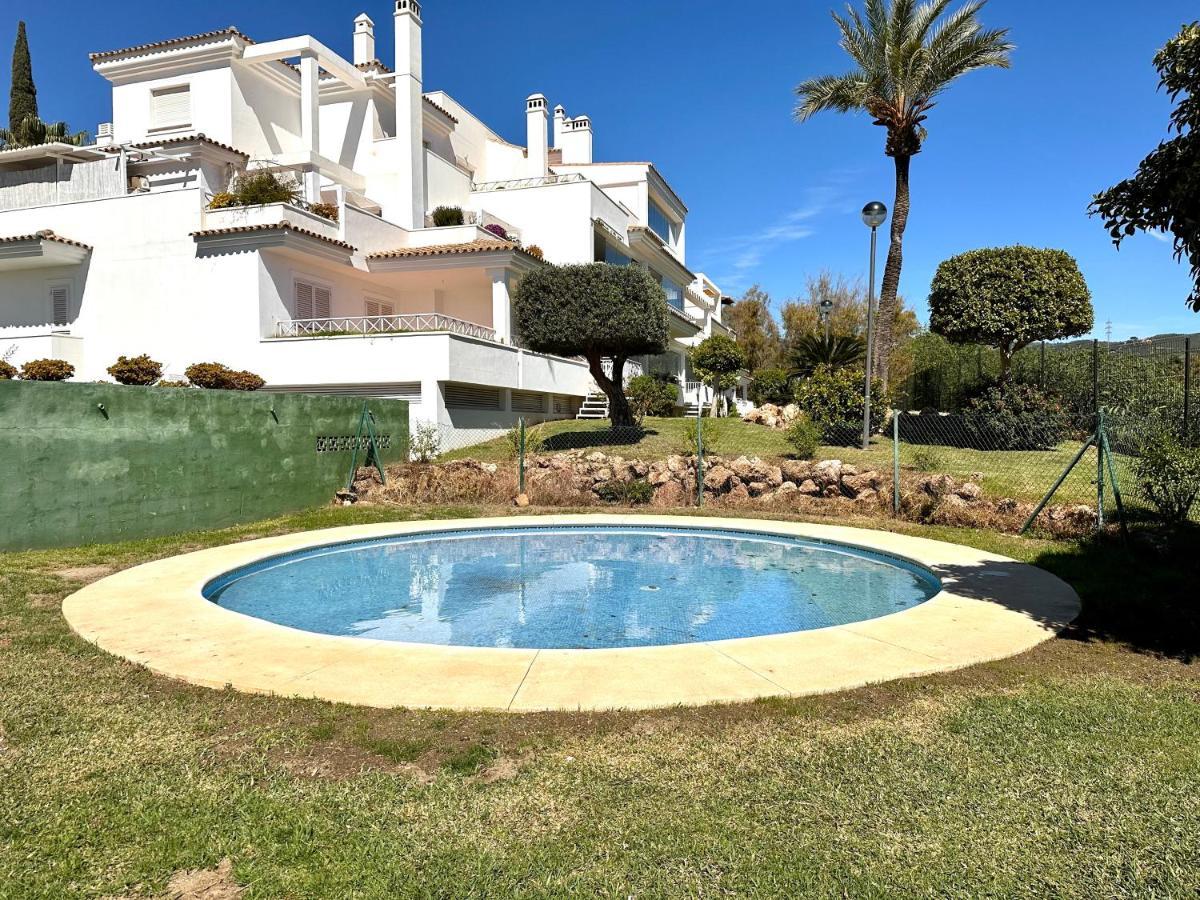 Moderno Apartamento Con Preciosas Vistas Al Mar En Urbanizacion Con Piscina - Rio Real 11 2G マルベーリャ エクステリア 写真