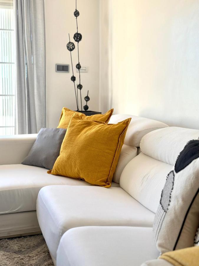Moderno Apartamento Con Preciosas Vistas Al Mar En Urbanizacion Con Piscina - Rio Real 11 2G マルベーリャ エクステリア 写真