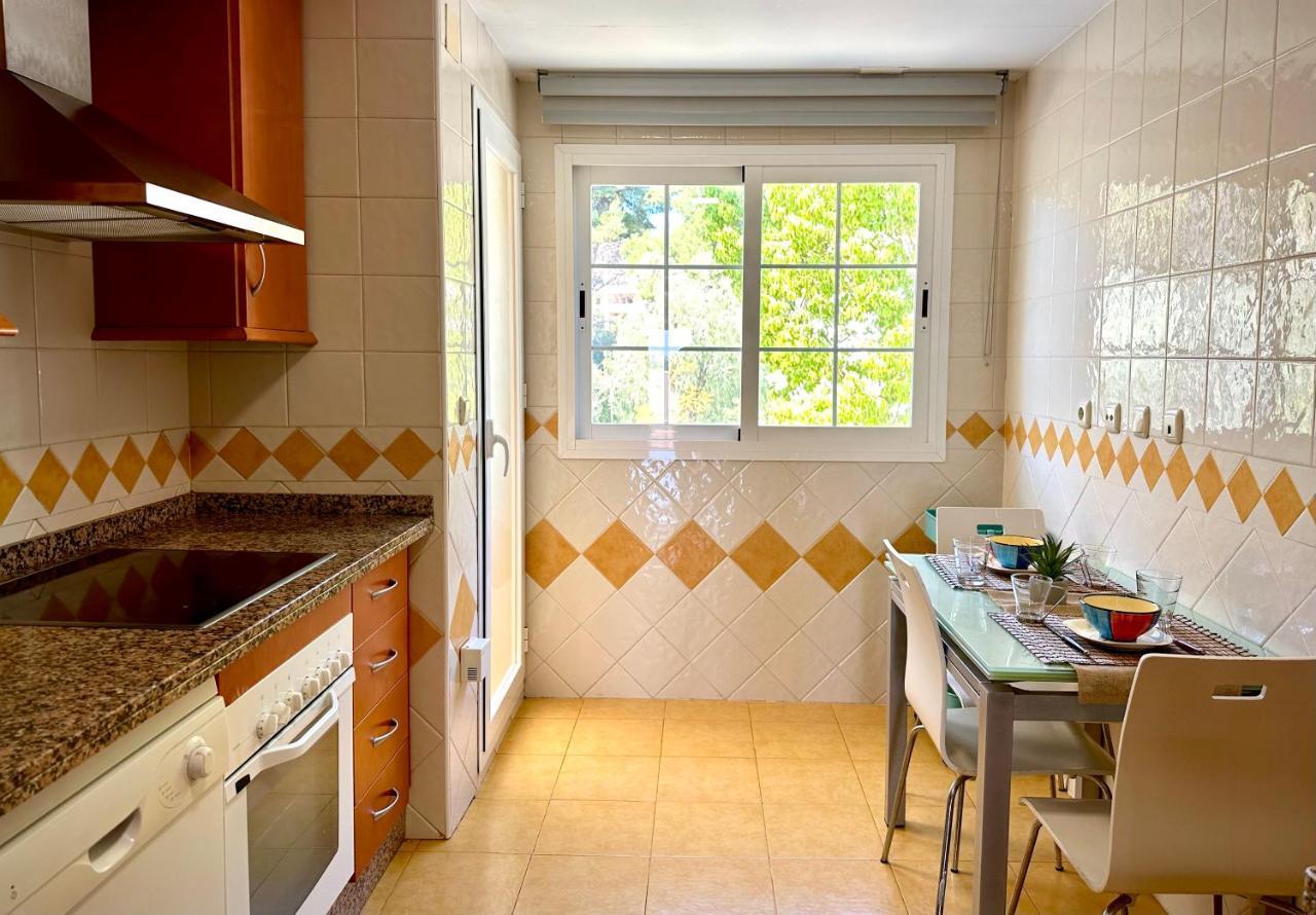 Moderno Apartamento Con Preciosas Vistas Al Mar En Urbanizacion Con Piscina - Rio Real 11 2G マルベーリャ エクステリア 写真